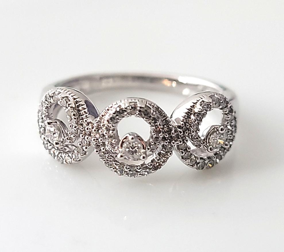 White Gold and Diamond Ring