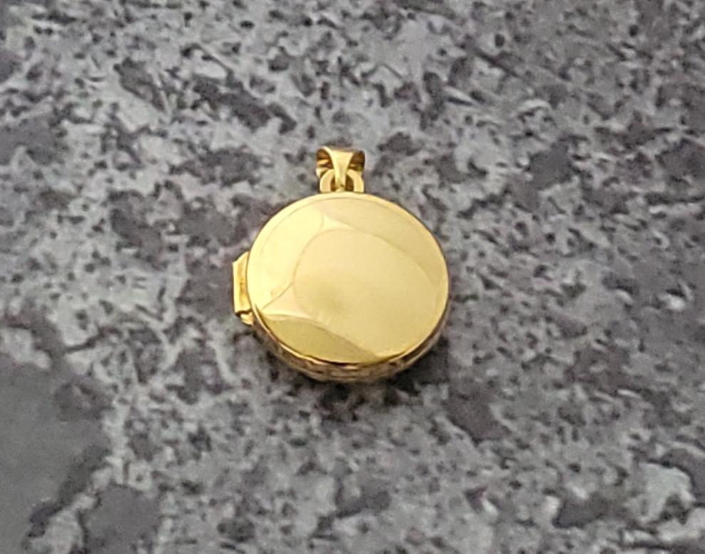 14k Locket