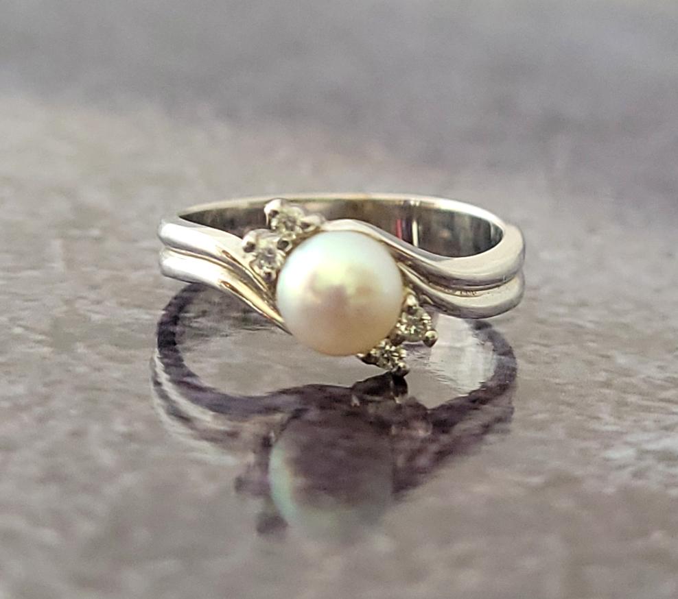 Pearl and Diamond Ring