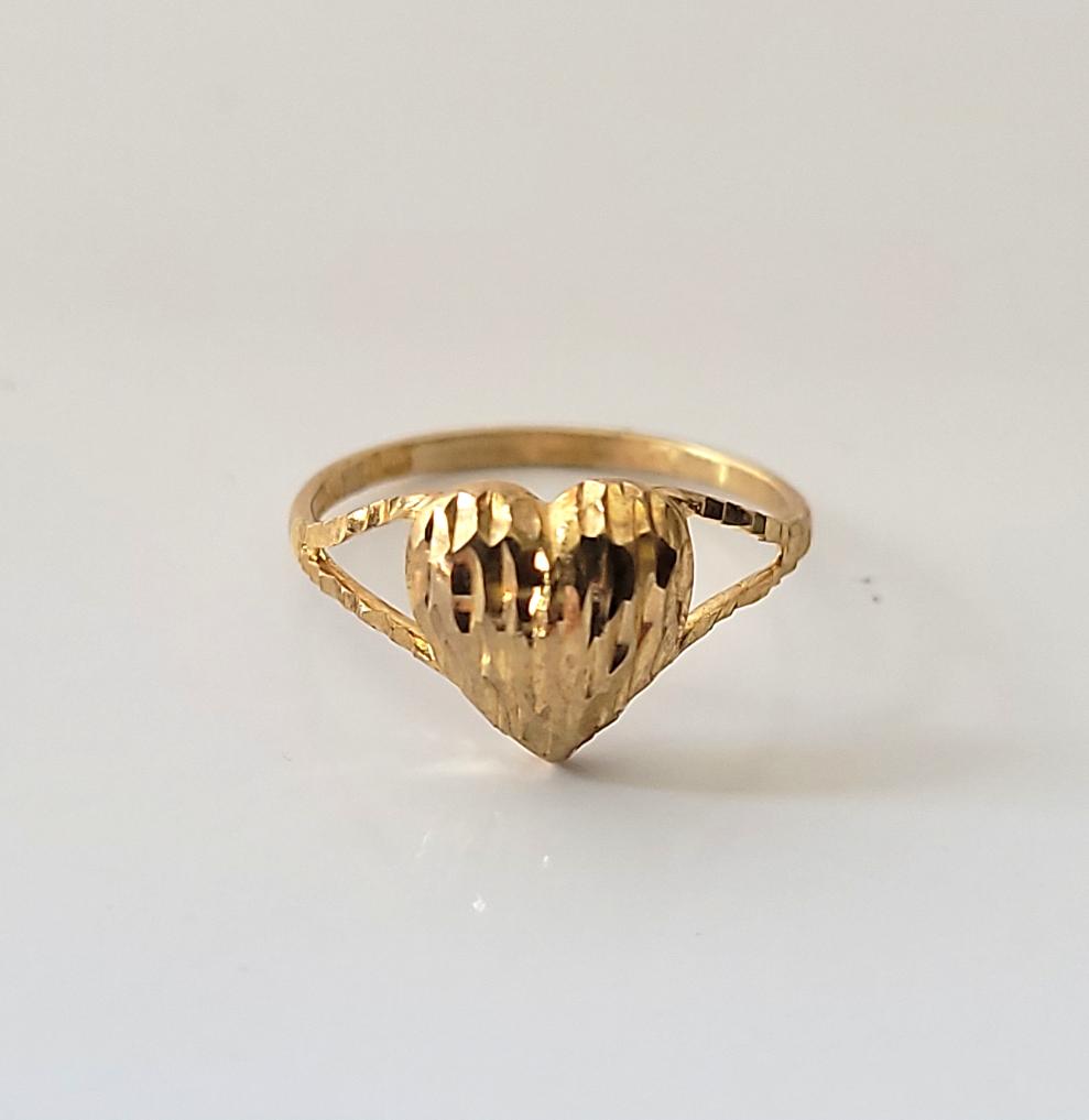 10k Heart Ring