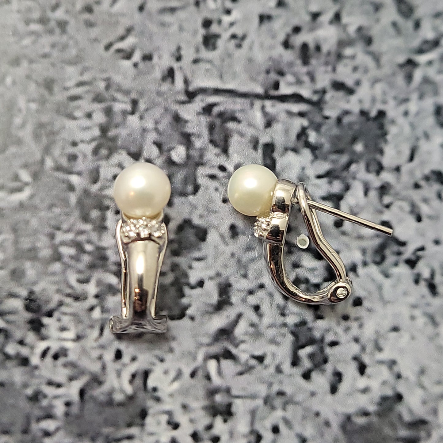 Sterling Silver Pearl Earrings. $45.00
