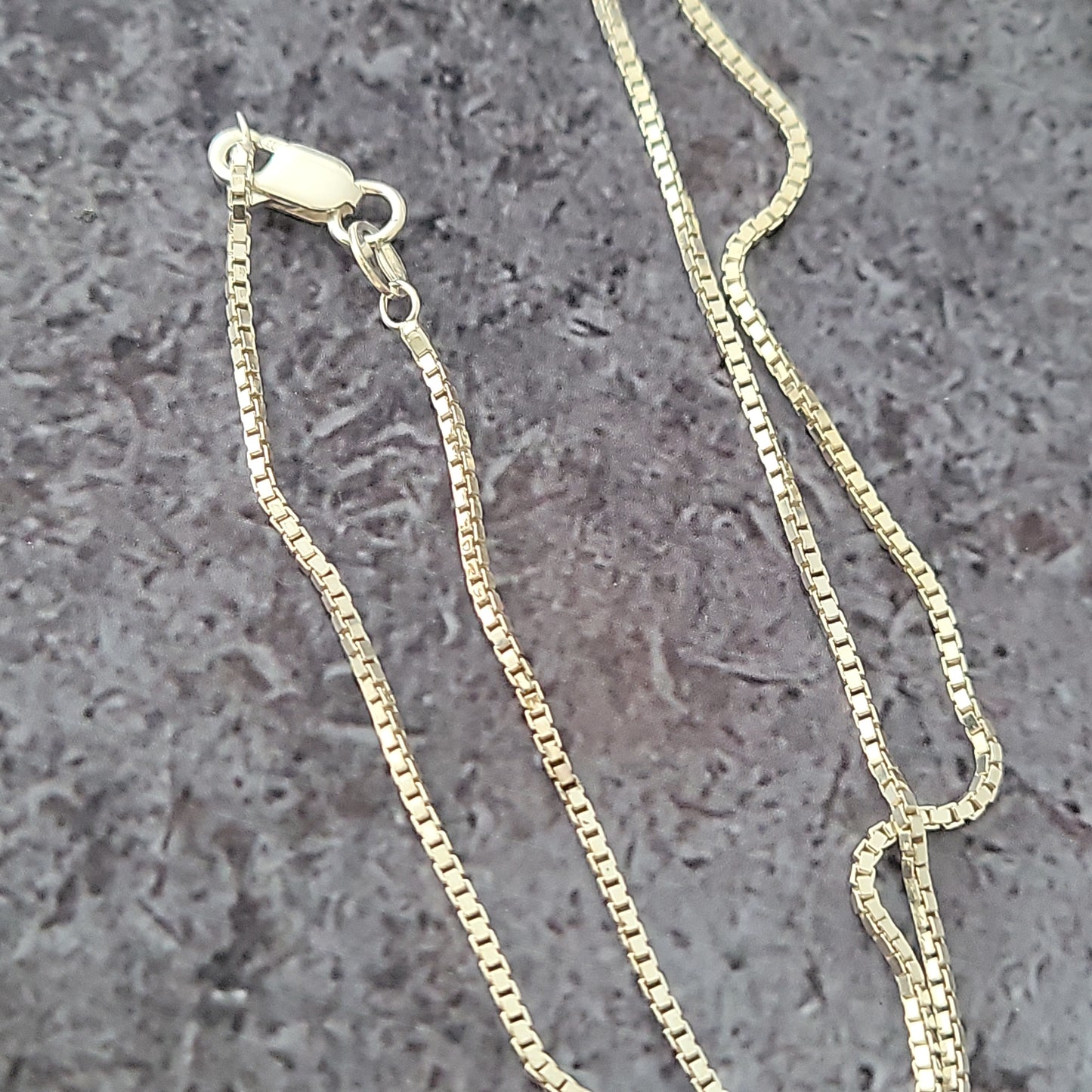 Silver Box Chain 18"