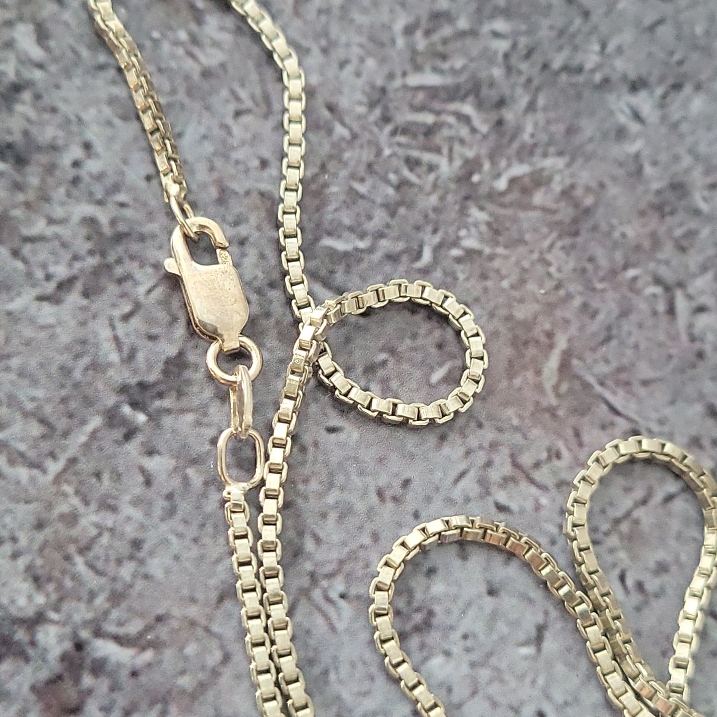 18" Box Chain