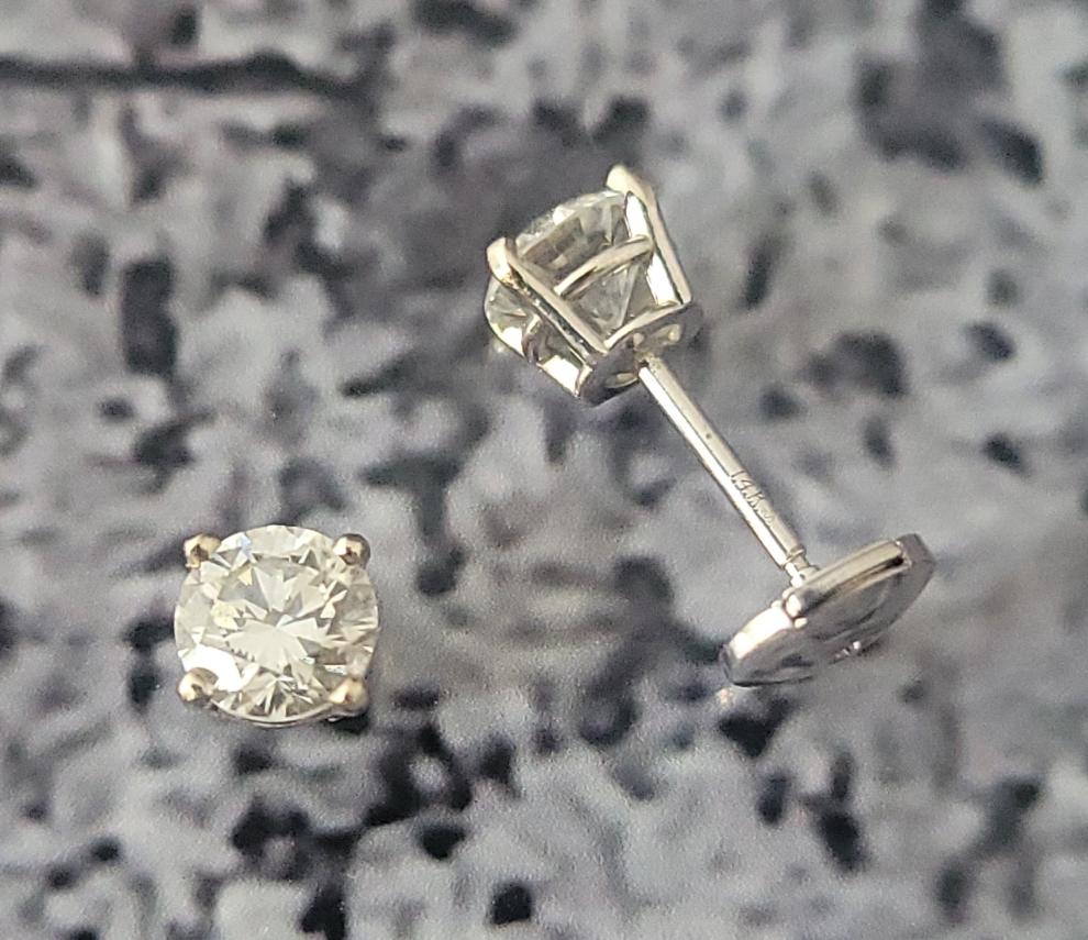 14k 1.11ct Diamond Studs