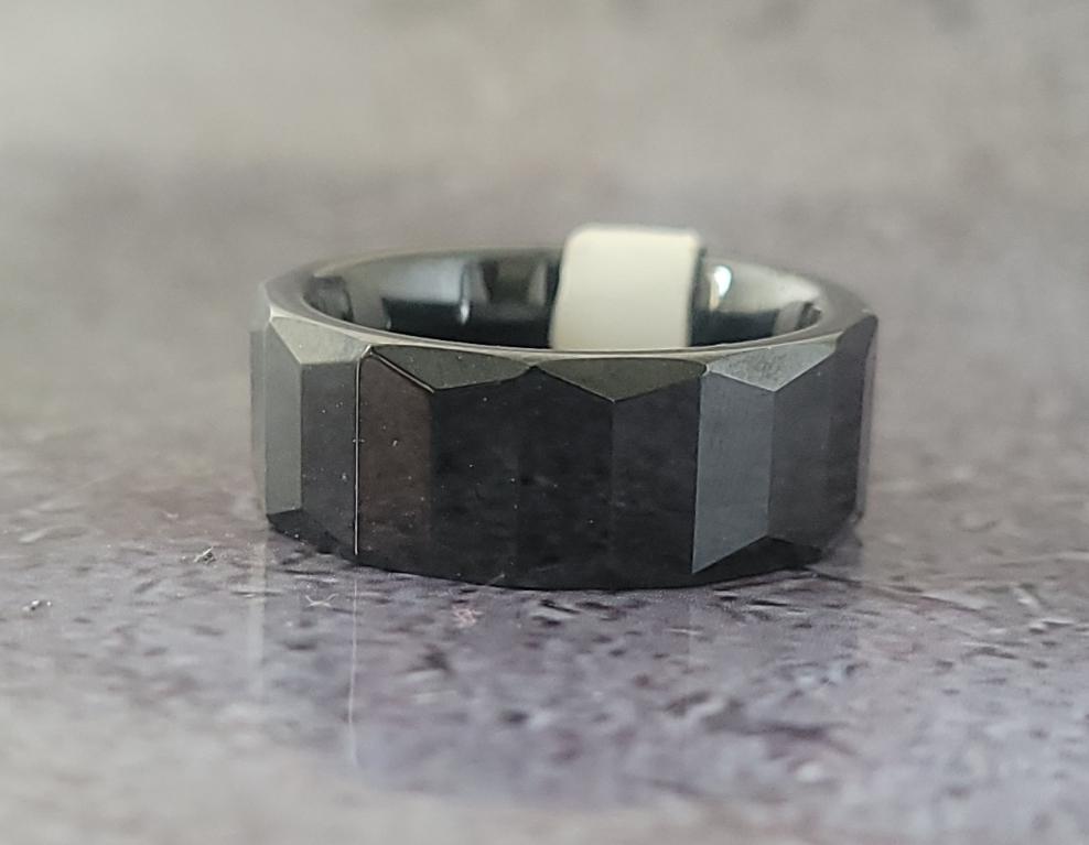 Black Ceramic Band size 7.5