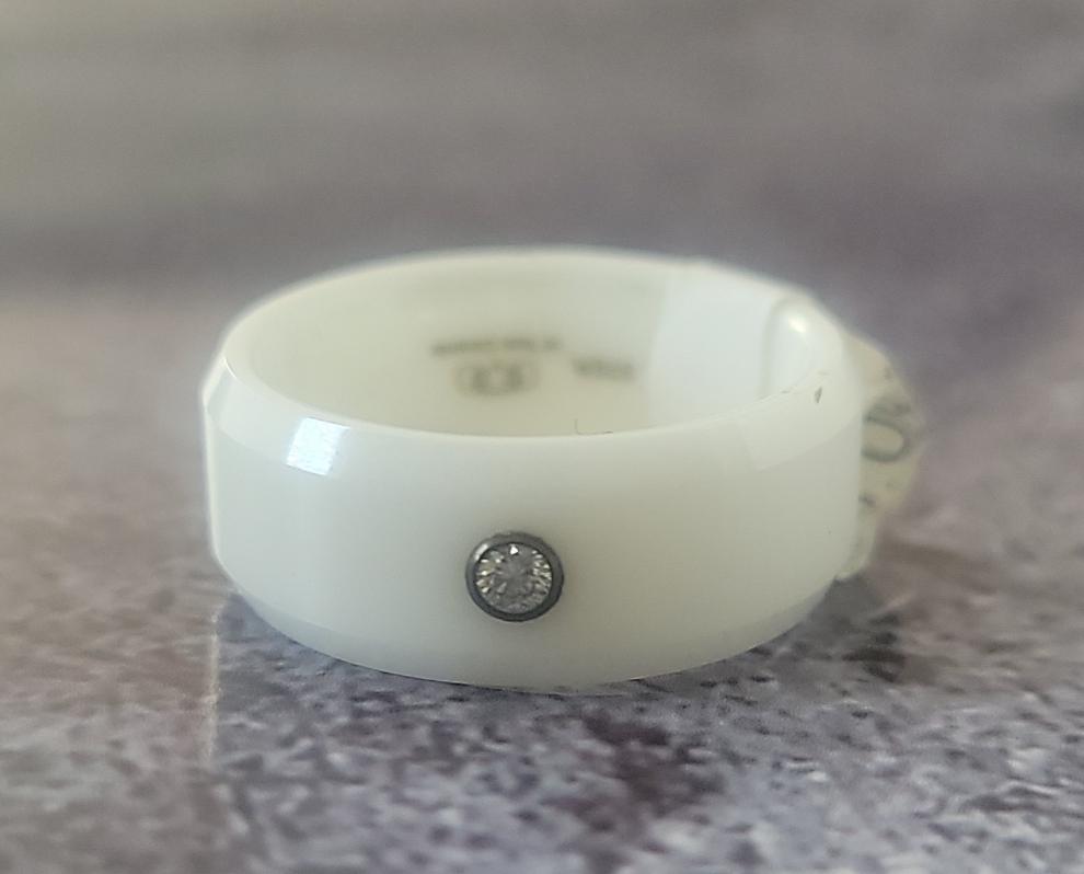 White Ceramic Size 7