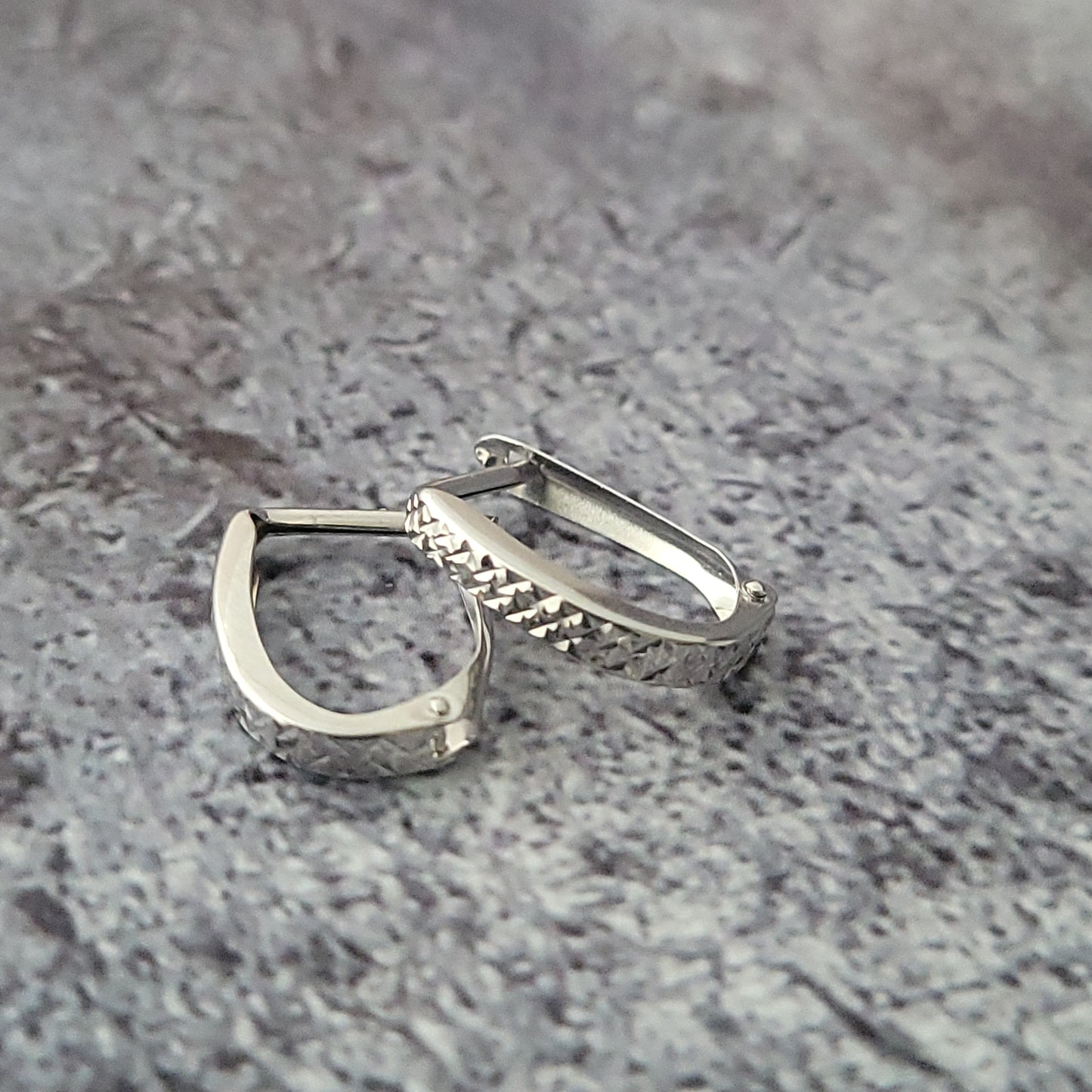 14k Hoops