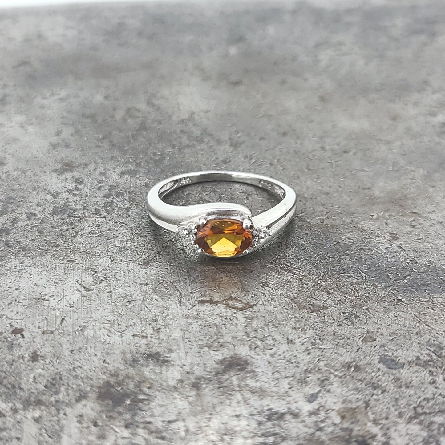 Oval Citrine Ring