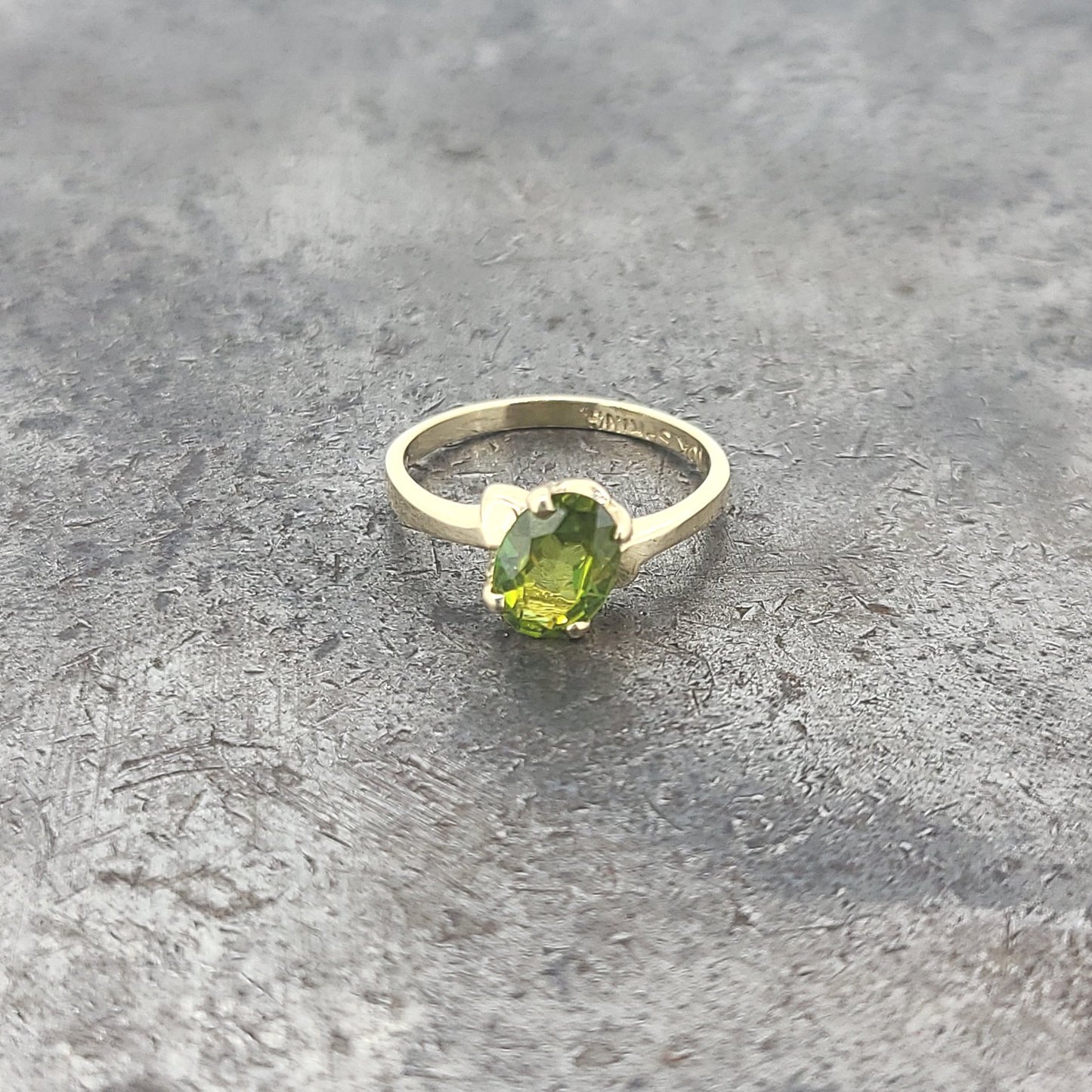 10k Peridot Ring