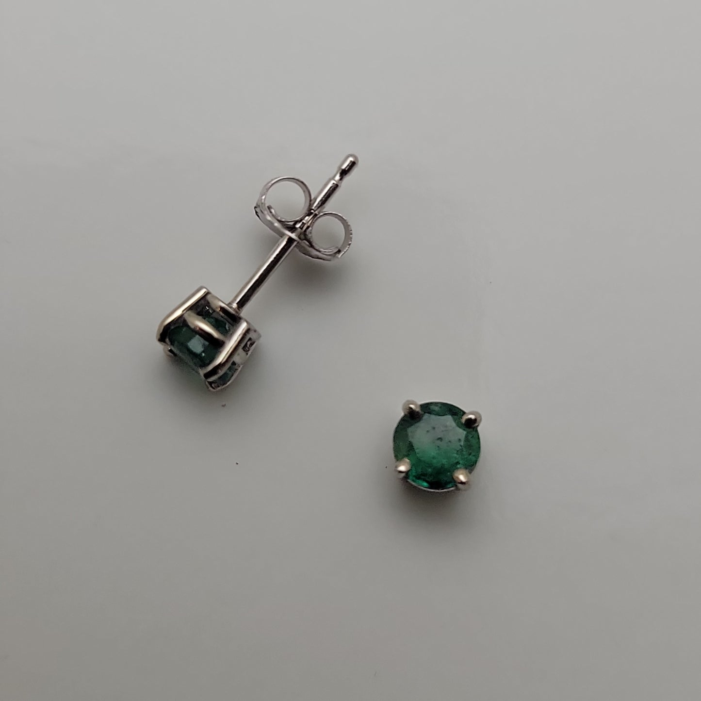 White Gold Emerald Stud Earrings