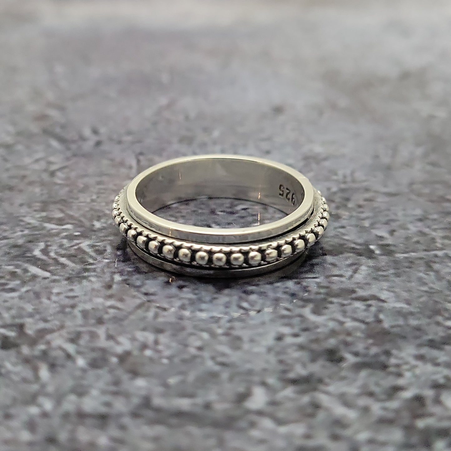 Spinner Ring Sz 7