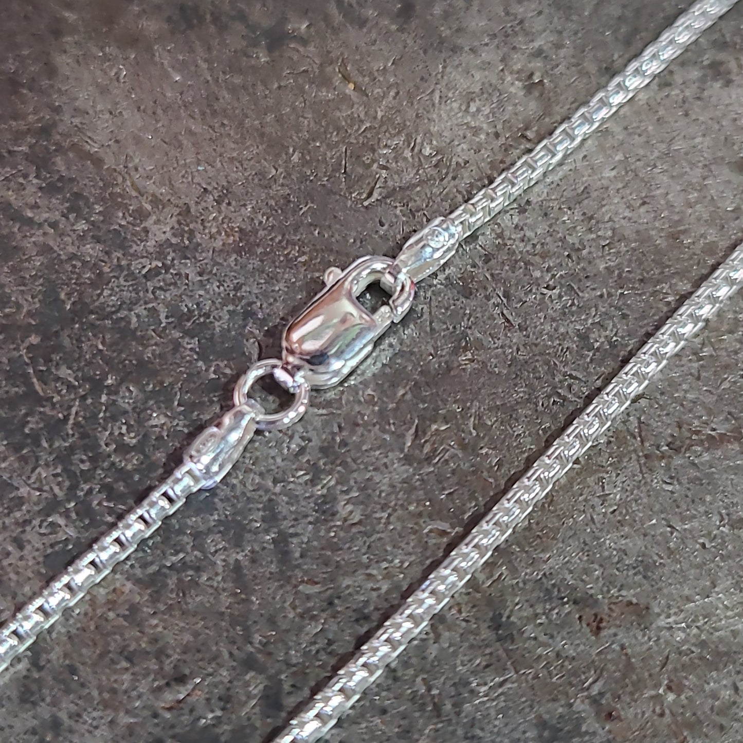 Sterling Rounded Box Chain