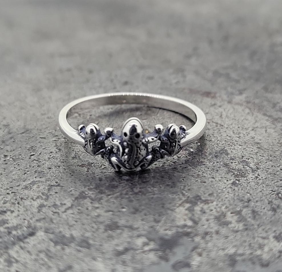 Sterling Frog Ring Sz. 6