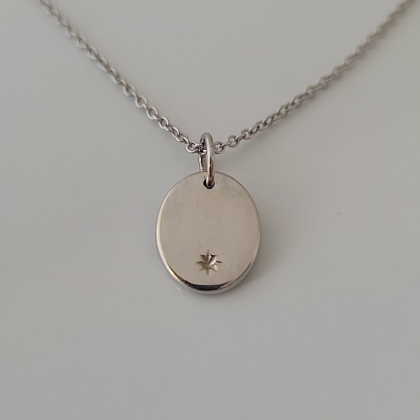 14k Oval Pendant