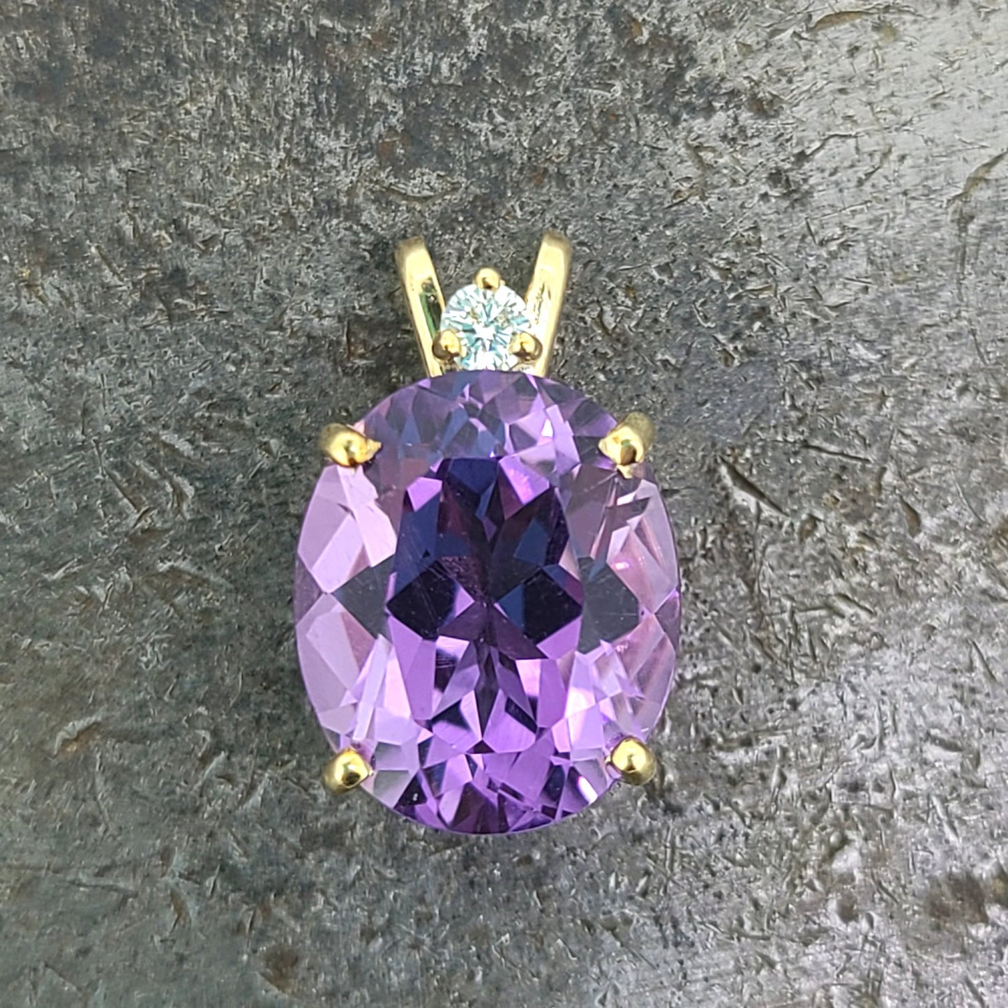 14k Amethyst Pendant