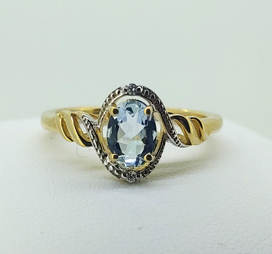 10k Aquamarine Ring