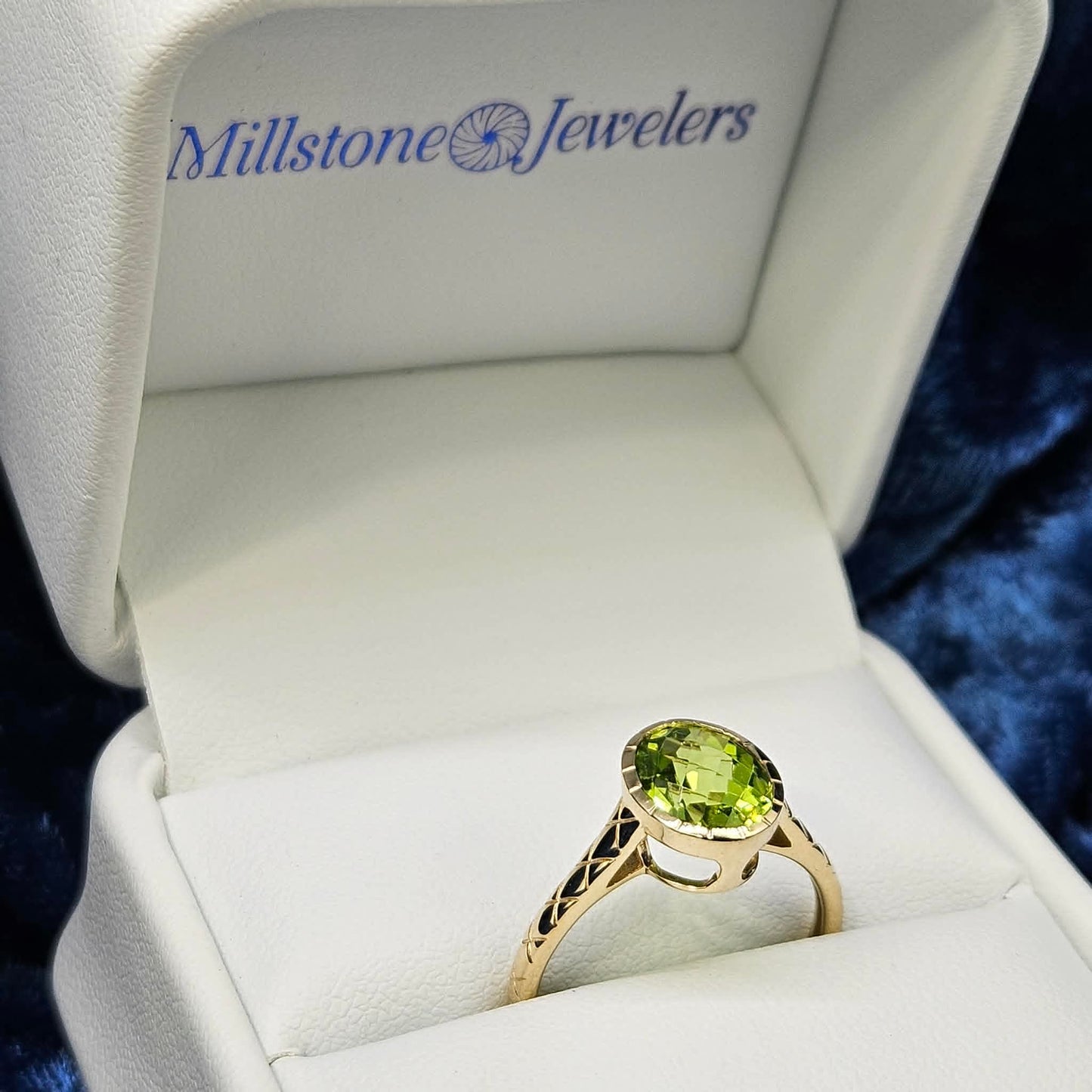14k Checkerboard Cut Oval Peridot Ring