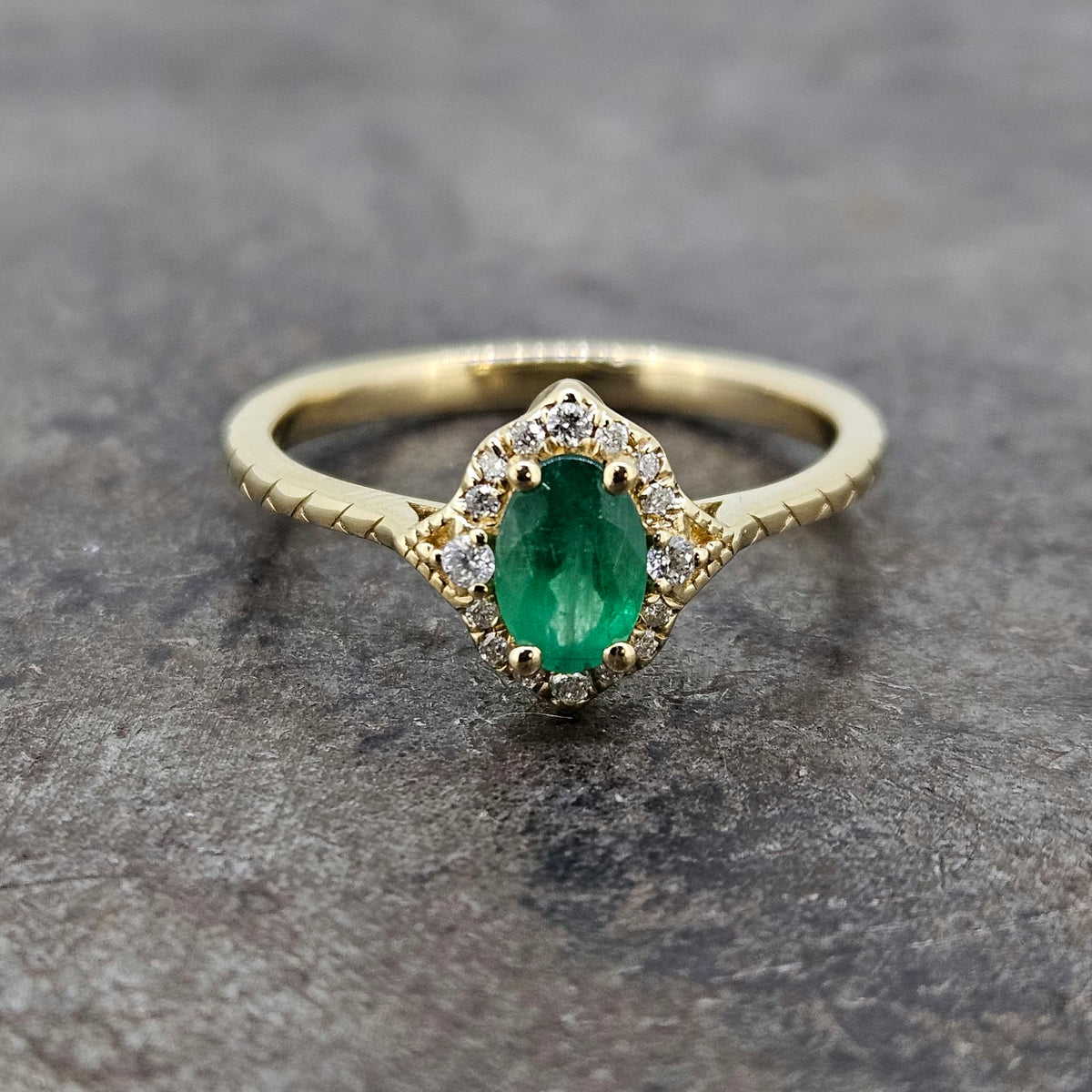 14k Emerald & Diamond Ring