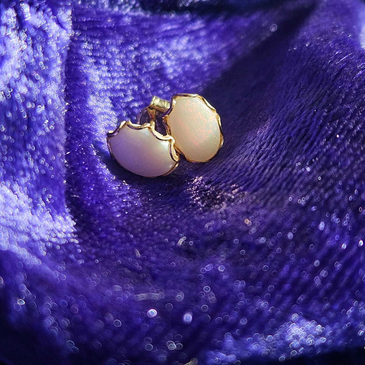 14k Yellow Gold Natural Opal Stud Earrings (7.5x5.5)