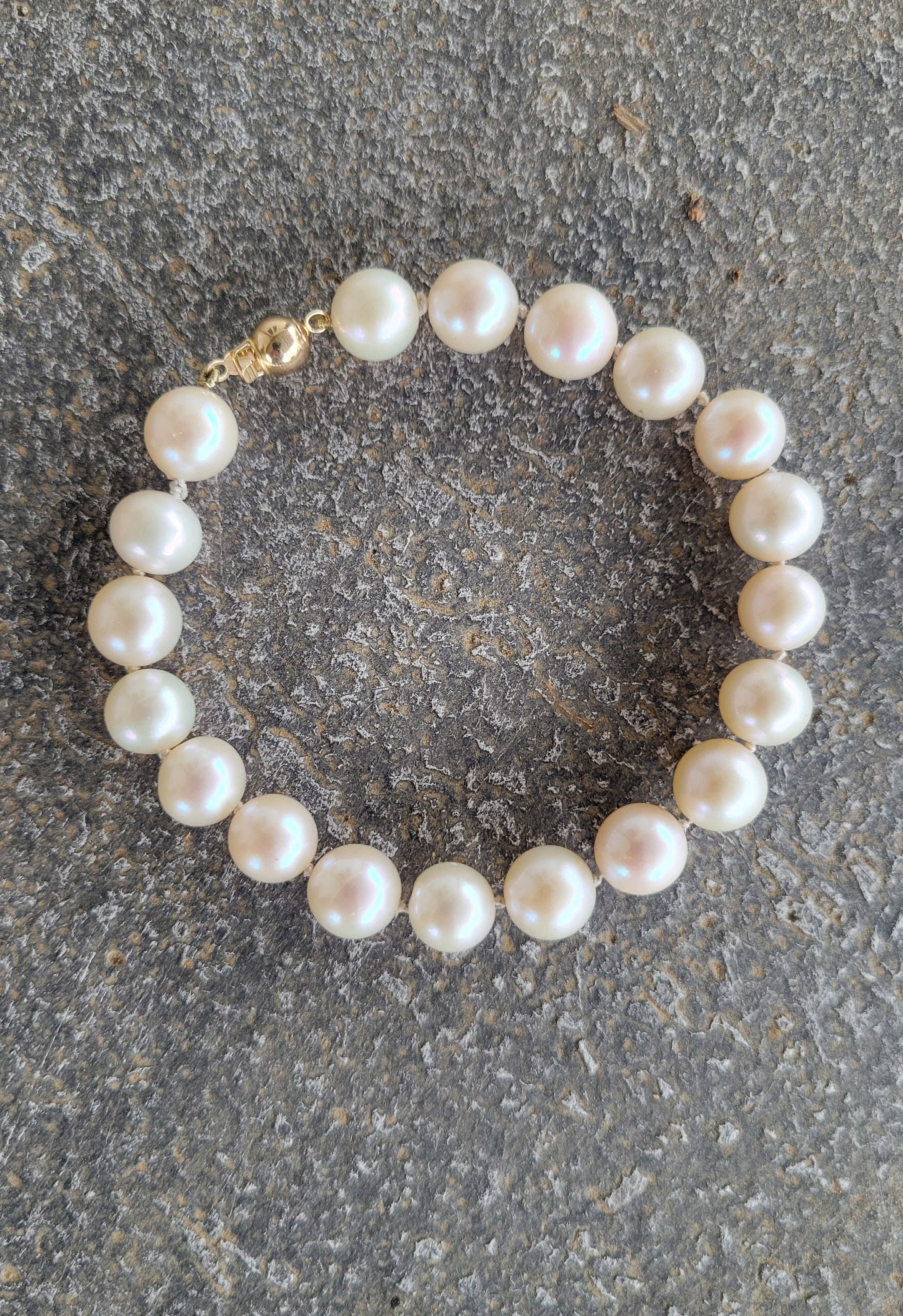 14k Cultured Fresh Water Pearl Bracelet
