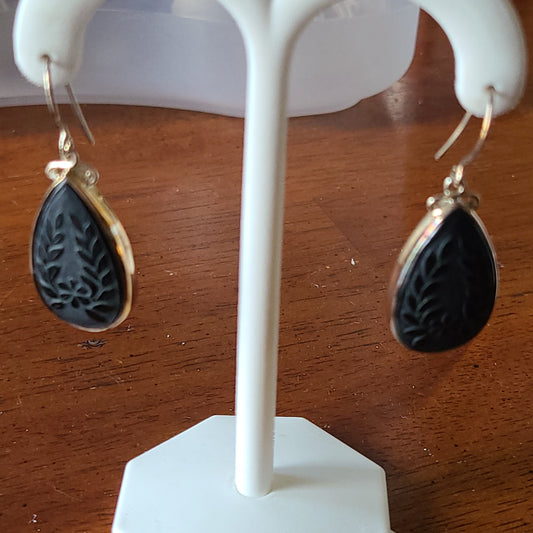 Leaf Design Black Onyx Earrings