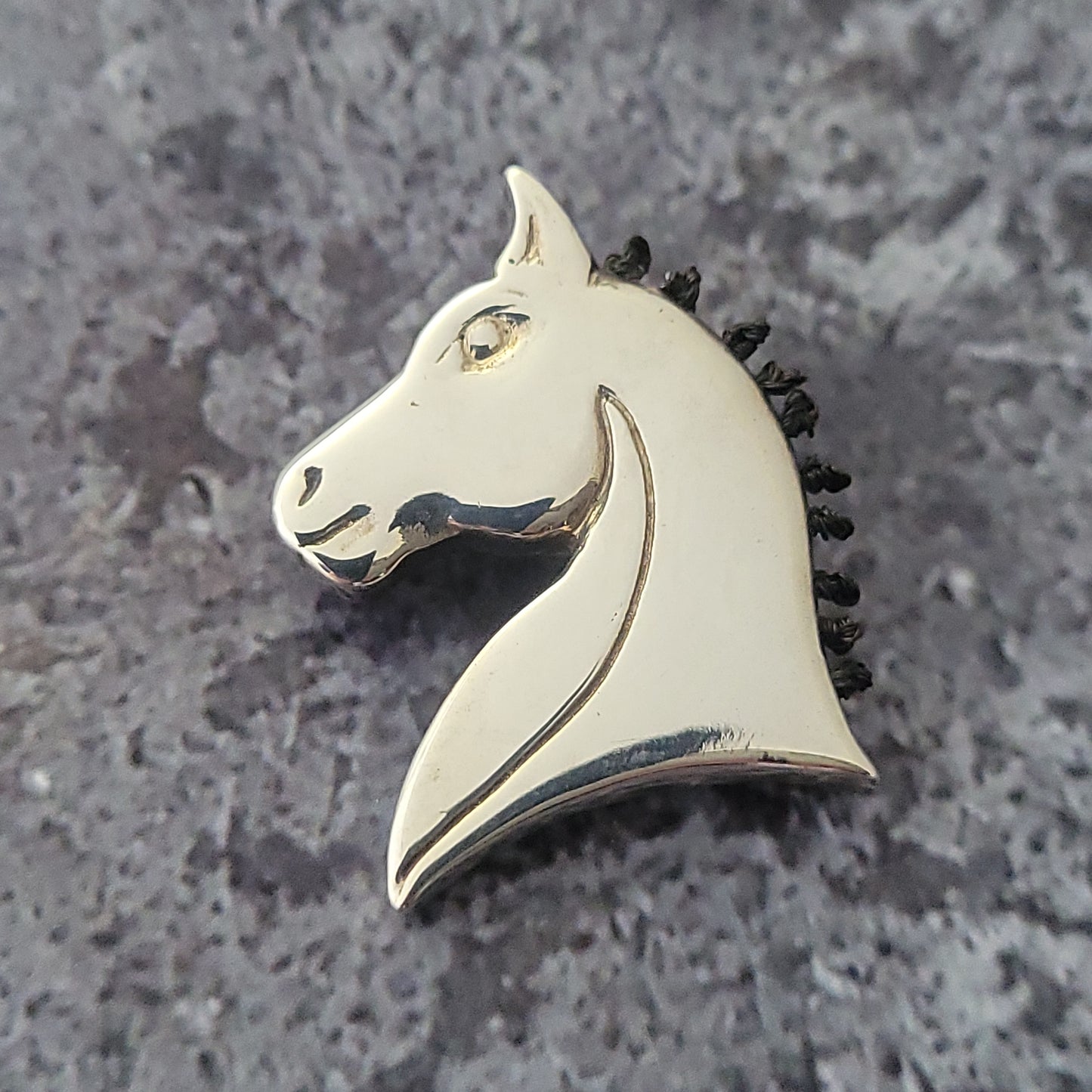 Silver Horsehair Horse Head Pin
