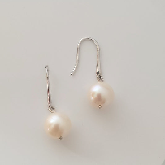 14k Freshwater Pearl Earrings
