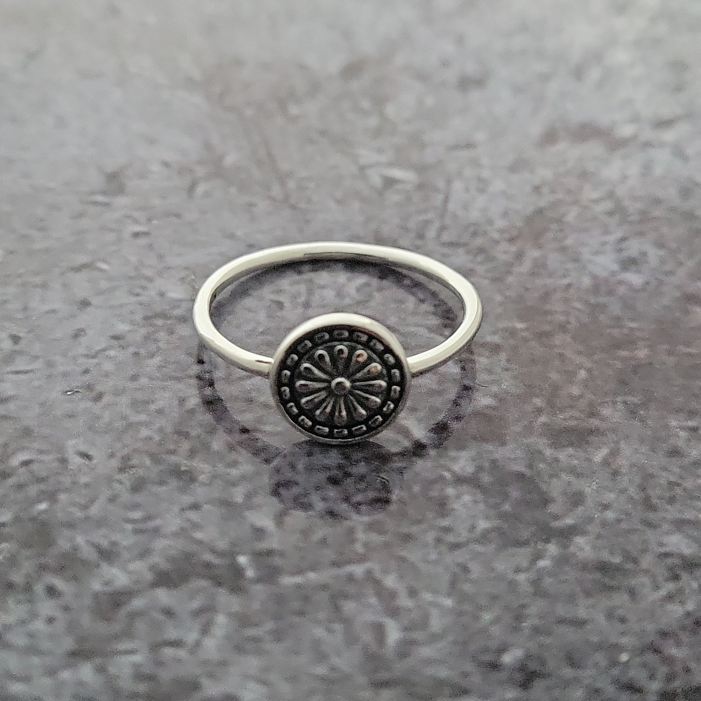 Silver Mandala Ring sz 6.75
