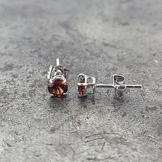 White Gold Garnet Studs